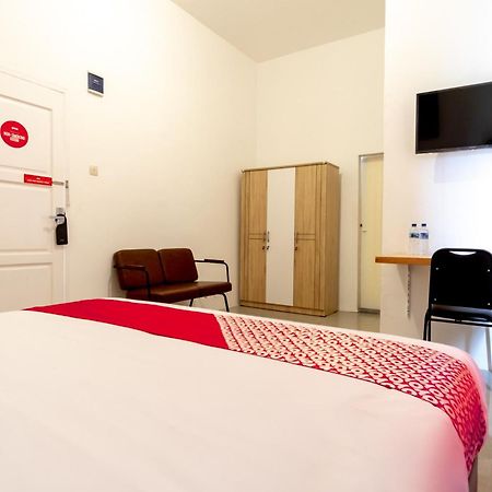 Capital O 92444 Kamojo Guest House Medan Bagian luar foto