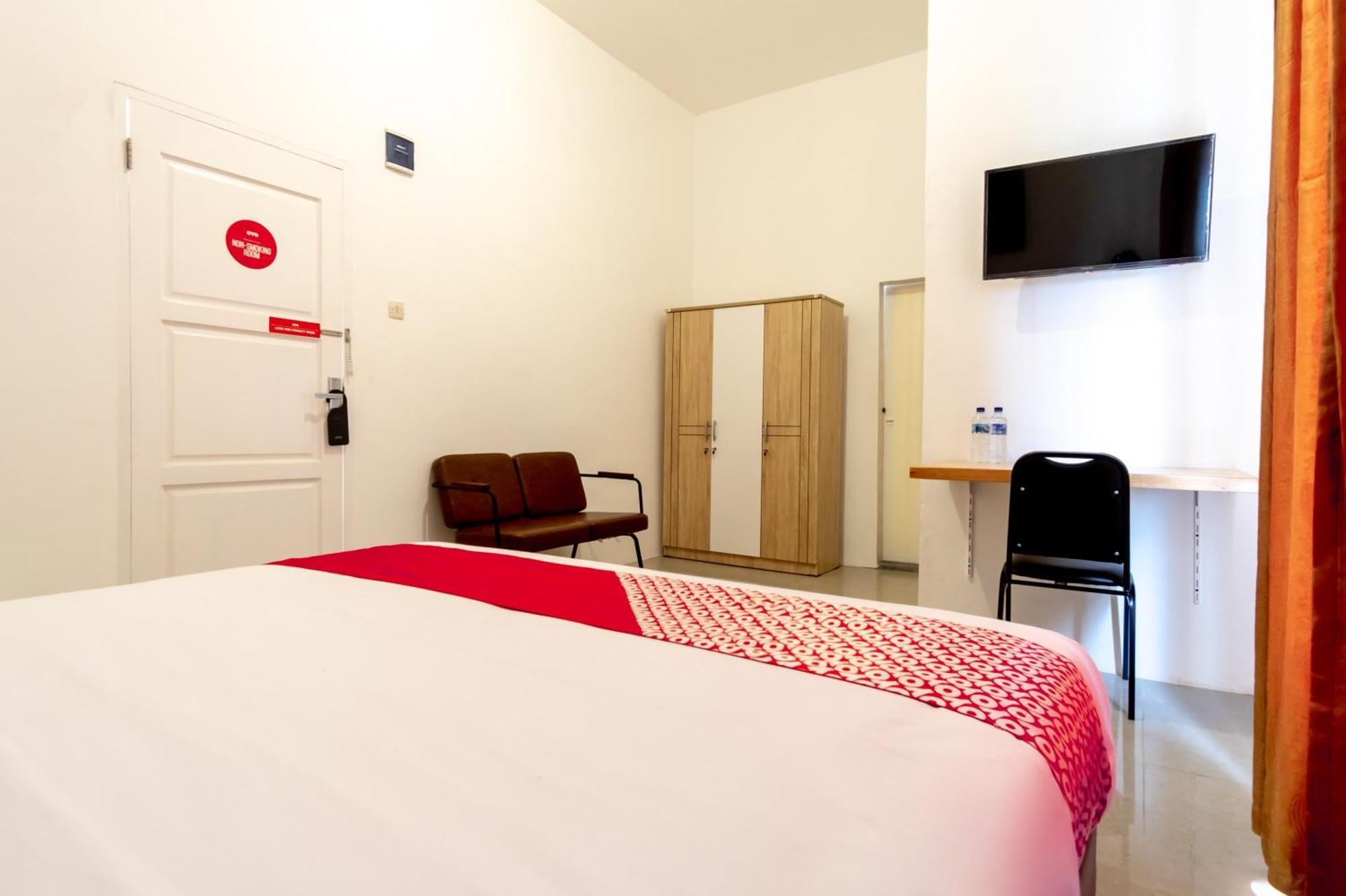 Capital O 92444 Kamojo Guest House Medan Bagian luar foto