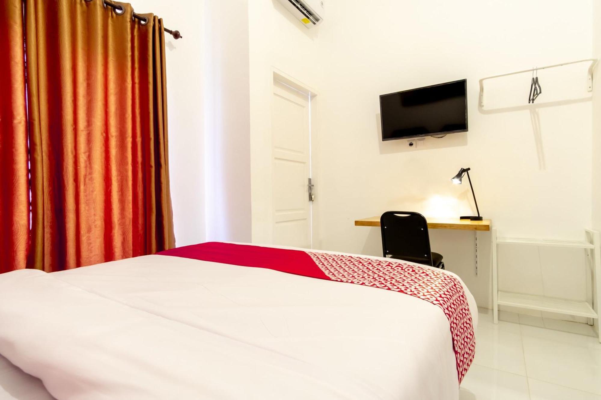 Capital O 92444 Kamojo Guest House Medan Bagian luar foto