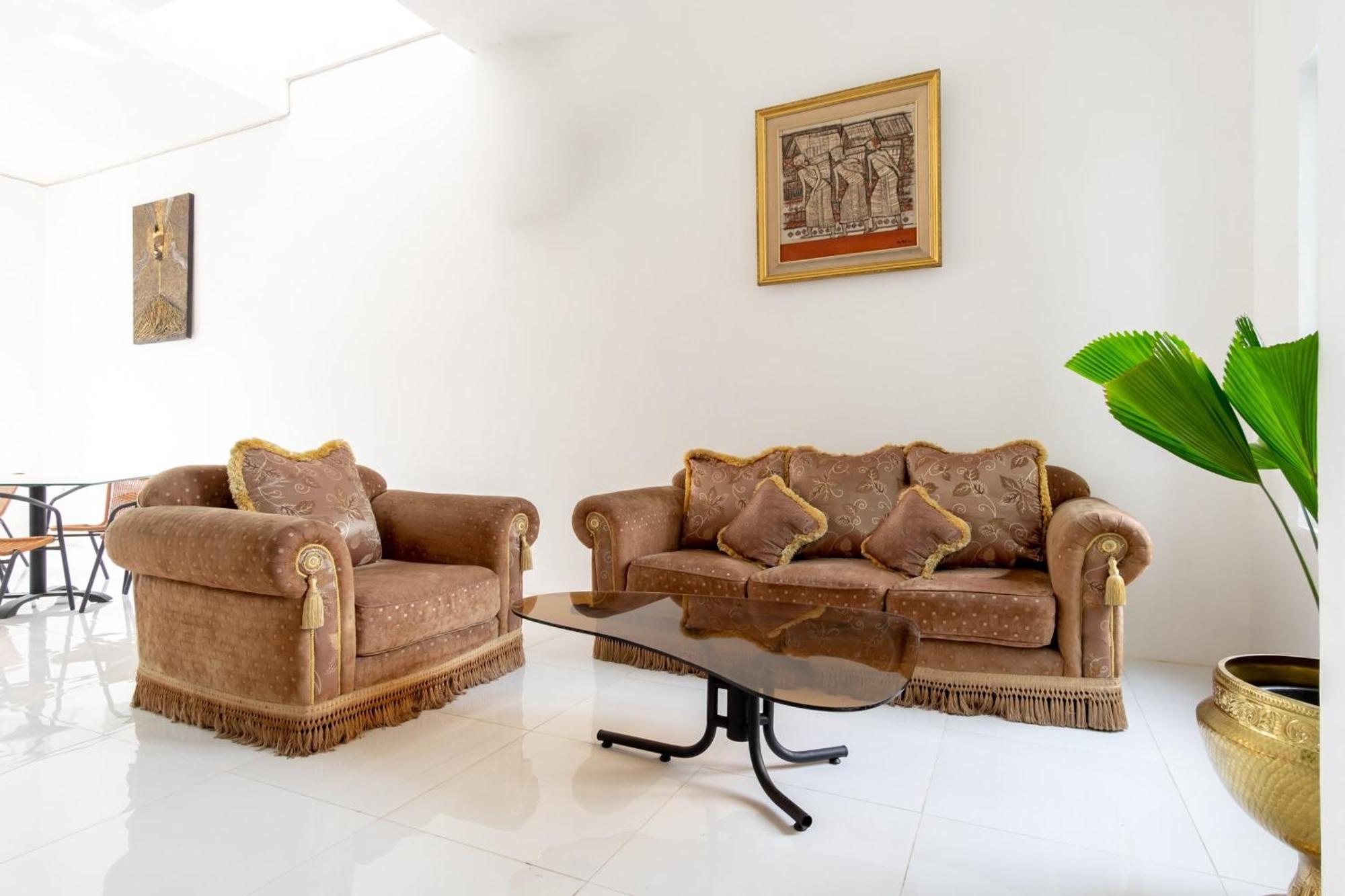 Capital O 92444 Kamojo Guest House Medan Bagian luar foto