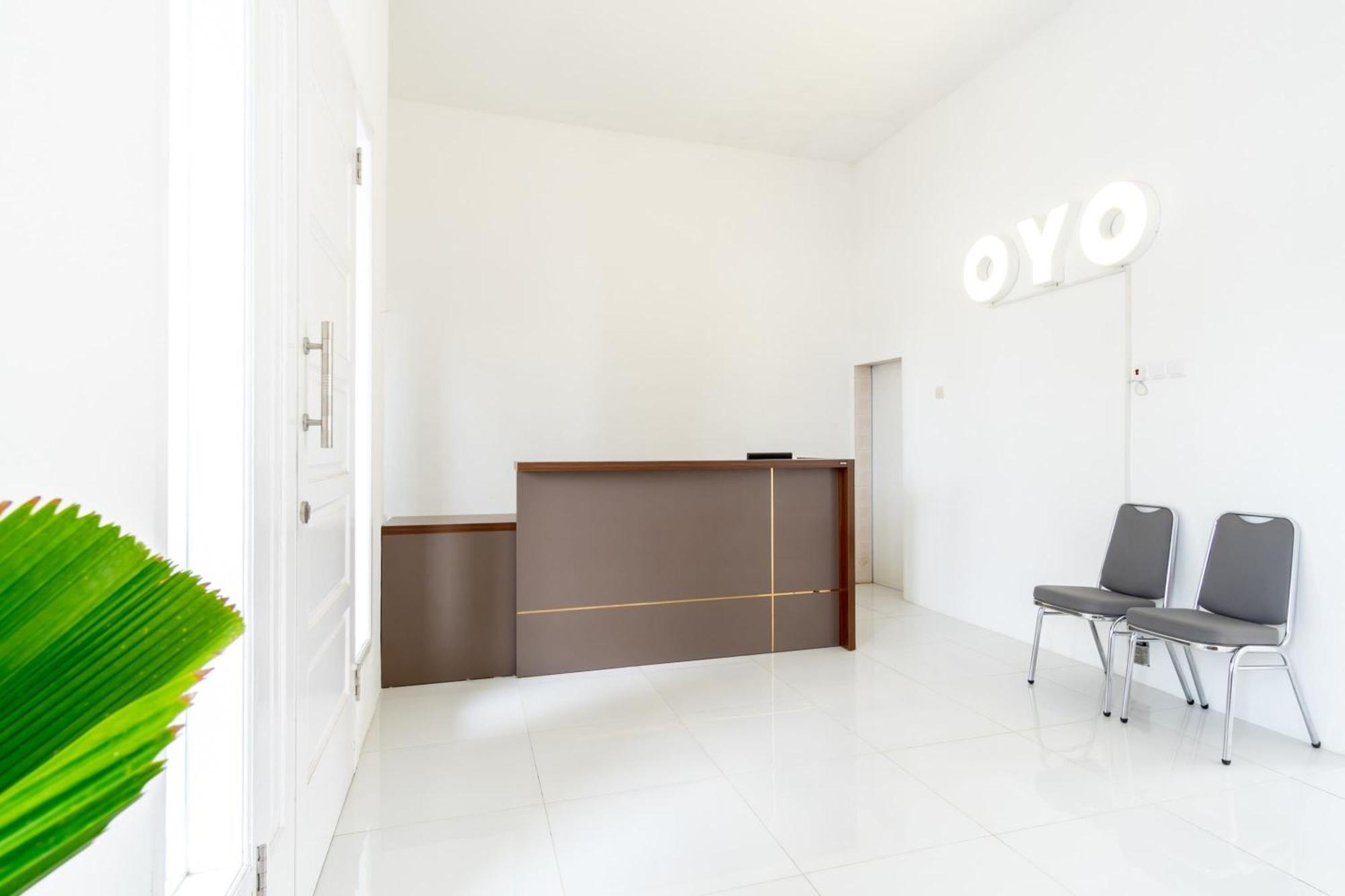 Capital O 92444 Kamojo Guest House Medan Bagian luar foto