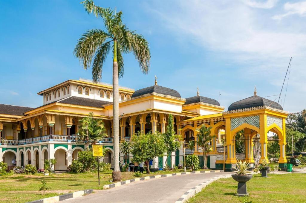 Capital O 92444 Kamojo Guest House Medan Bagian luar foto